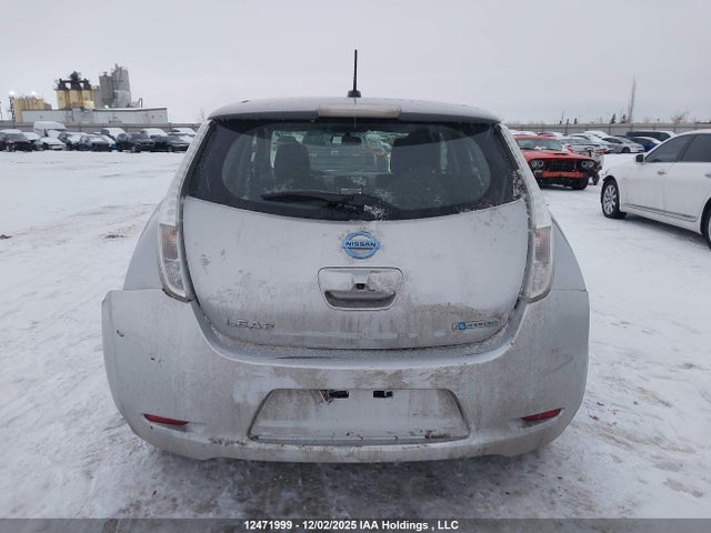 12471999 :رقم المزاد ، 1N4BZ0CP1HC306681 vin ، 2017 Nissan Leaf S/sv/sl مزاد بيع