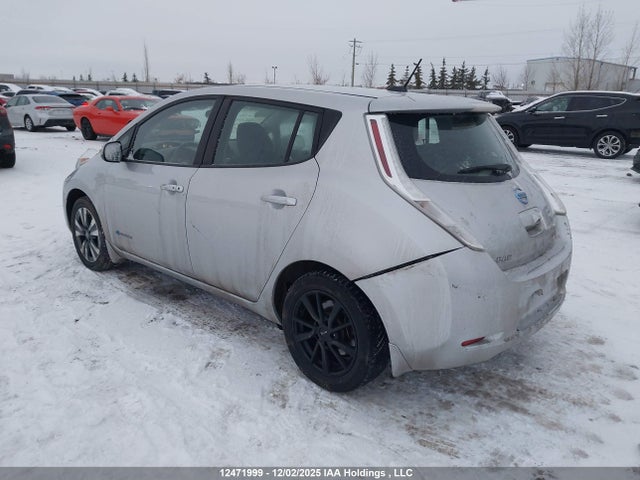 12471999 :رقم المزاد ، 1N4BZ0CP1HC306681 vin ، 2017 Nissan Leaf S/sv/sl مزاد بيع
