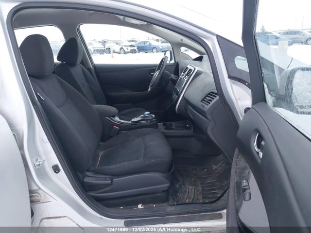 12471999 :رقم المزاد ، 1N4BZ0CP1HC306681 vin ، 2017 Nissan Leaf S/sv/sl مزاد بيع