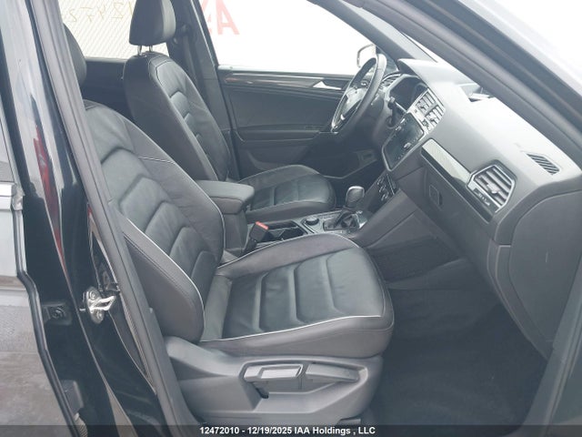 3VV4B7AX8LM063219 Volkswagen Tiguan Sel Premium R-line