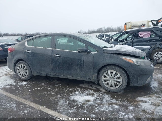 KIA FORTE EX 2018 3KPFL4A80JE260551 Image 13