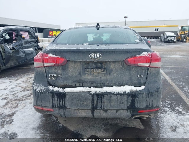 KIA FORTE EX 2018 3KPFL4A80JE260551 Image 16