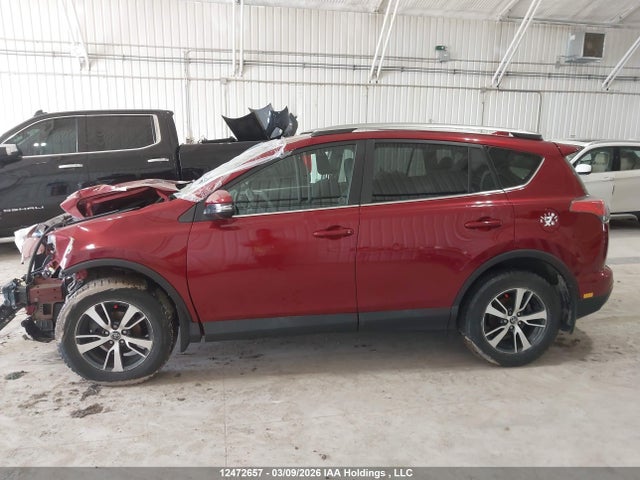 2T3ZFREV3JW499825 Toyota RAV4 LE
