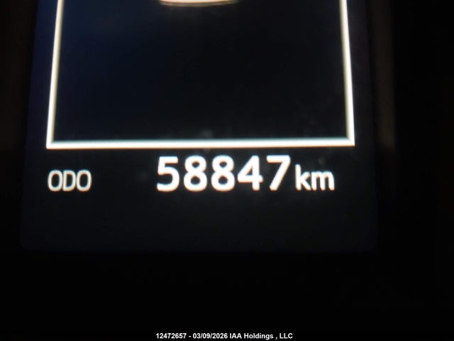 2T3ZFREV3JW499825 Toyota RAV4 LE