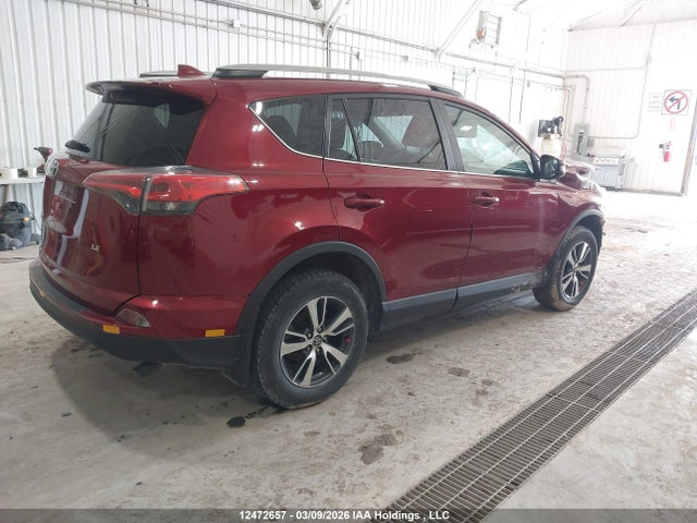 2T3ZFREV3JW499825 Toyota RAV4 LE