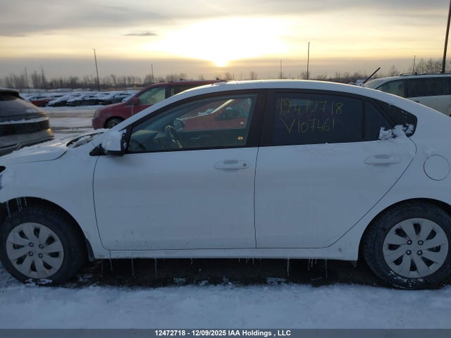 3KPA24AB1JE107461 KIA Rio