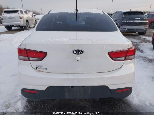 3KPA24AB1JE107461 KIA Rio