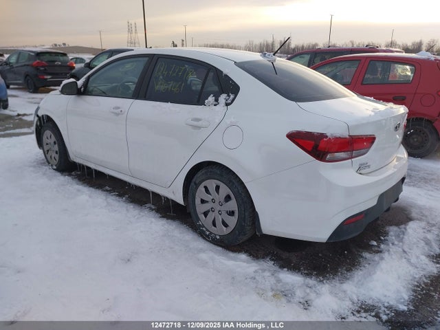 3KPA24AB1JE107461 KIA Rio