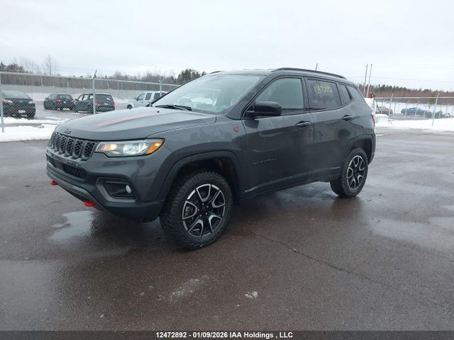 Jeep Compass Trailhawk 2024 3C4NJDDN3RT175066 Image 2