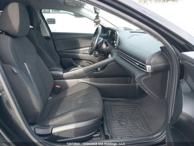 KMHLM4AG1MU076342 Hyundai ELANTRA SEL