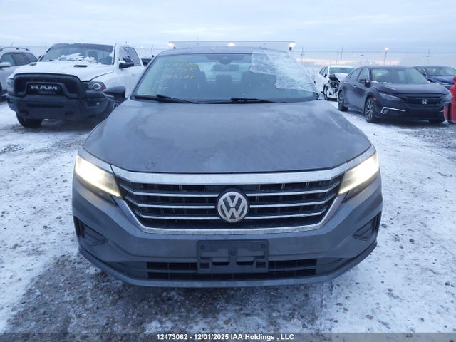 12473062 :رقم المزاد ، 1VWBA7A3XNC008925 vin ، 2022 Volkswagen Passat Limited Edition مزاد بيع