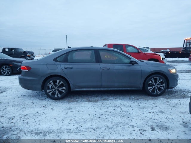 12473062 :رقم المزاد ، 1VWBA7A3XNC008925 vin ، 2022 Volkswagen Passat Limited Edition مزاد بيع