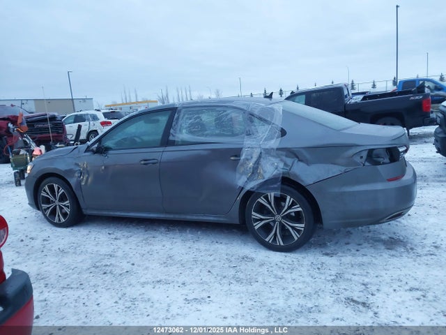 12473062 :رقم المزاد ، 1VWBA7A3XNC008925 vin ، 2022 Volkswagen Passat Limited Edition مزاد بيع