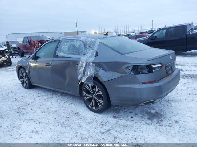 12473062 :رقم المزاد ، 1VWBA7A3XNC008925 vin ، 2022 Volkswagen Passat Limited Edition مزاد بيع
