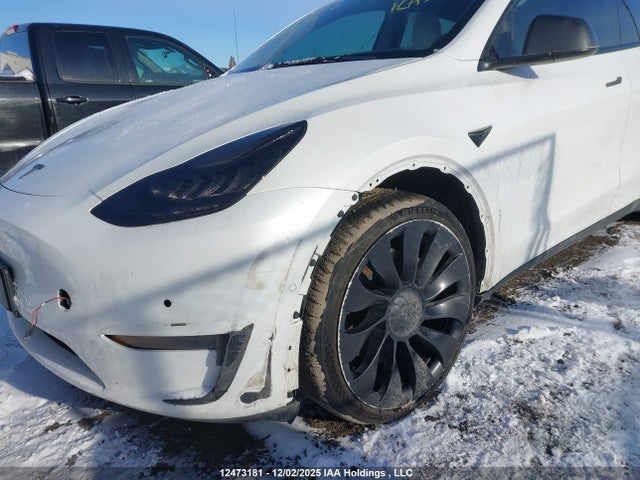 7SAYGDEE7NF447236 Tesla Model Y