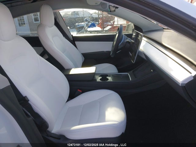 7SAYGDEE7NF447236 Tesla Model Y