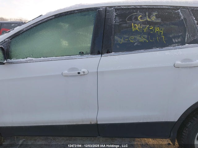 1FMCU9GD7KUC38417 Ford ESCAPE SE