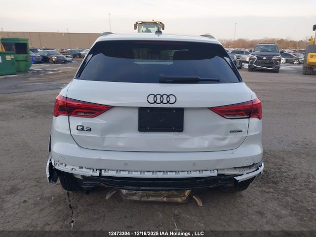 WA1FECF3XS1074192 Audi Q3 Technik 45
