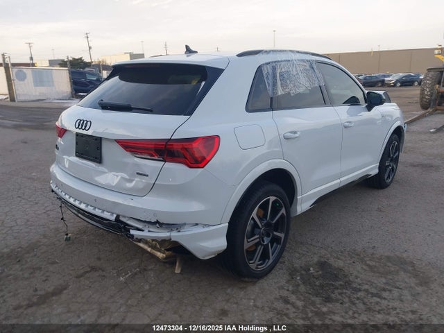 WA1FECF3XS1074192 Audi Q3 Technik 45