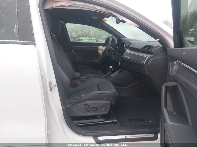 WA1FECF3XS1074192 Audi Q3 Technik 45