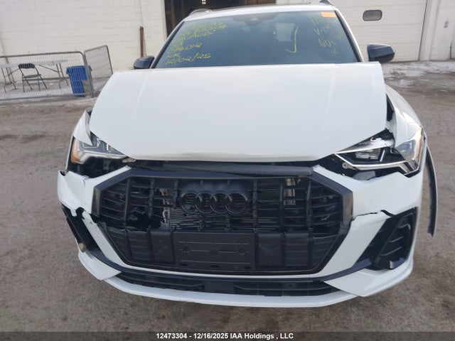 WA1FECF3XS1074192 Audi Q3 Technik 45