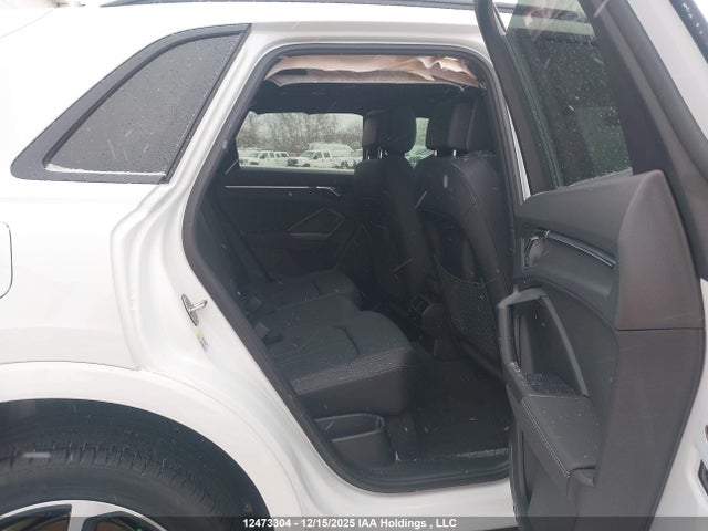 WA1FECF3XS1074192 Audi Q3 Technik 45