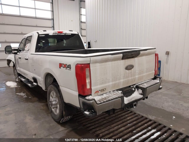 Ford F350 Super Duty 2024 1FT8W3BN8RED33591 Image 3
