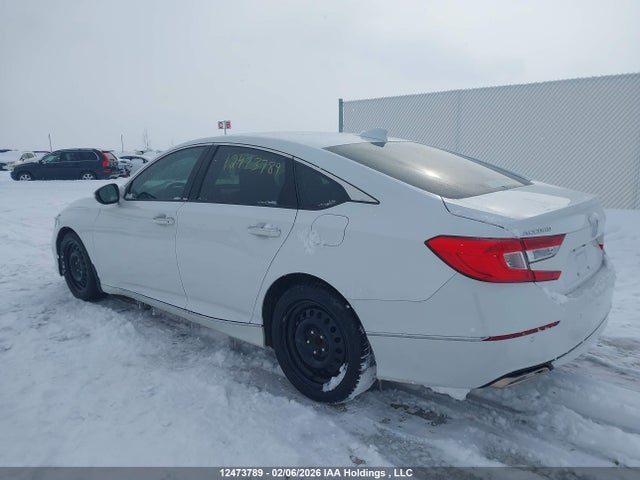 1HGCV2F93NA800553 Honda Accord Touring