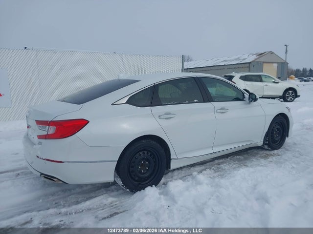 1HGCV2F93NA800553 Honda Accord Touring