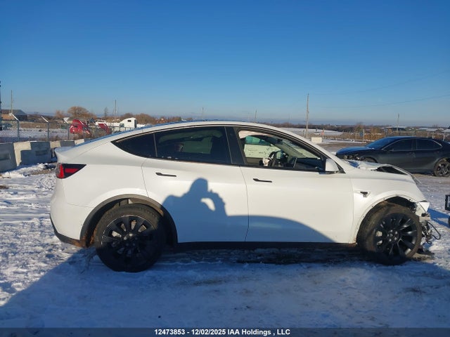 7SAYGDEE1NF469636 Tesla Model Y
