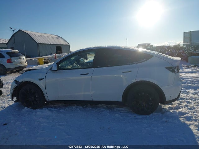 7SAYGDEE1NF469636 Tesla Model Y