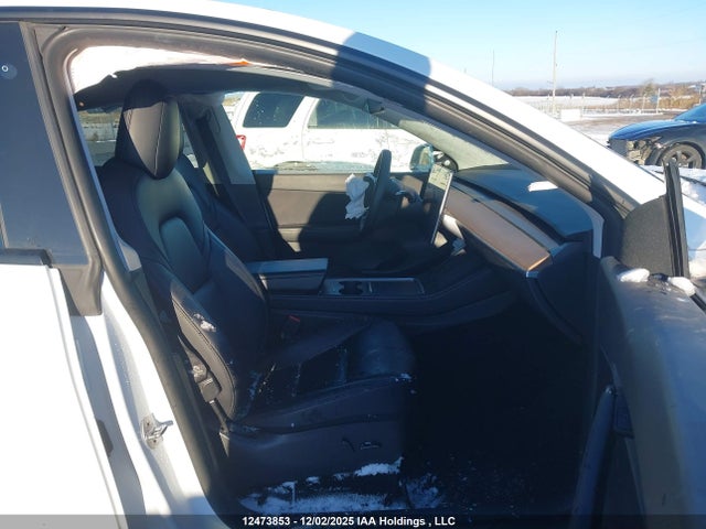 7SAYGDEE1NF469636 Tesla Model Y