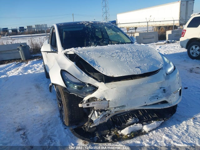 7SAYGDEE1NF469636 Tesla Model Y