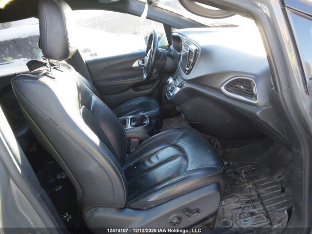 2C4RC1BGXLR137195 Chrysler Pacifica Touring L