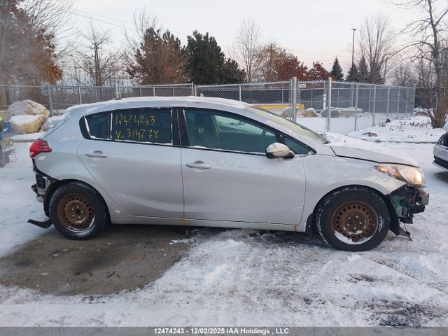 KIA Forte 2.0l Lx+ 2015 KNAFK5A82F5314778 Image 31