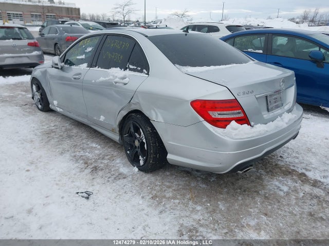 Mercedes-Benz C 300 4matic 2014 WDDGF8AB2EA907352 Image 3