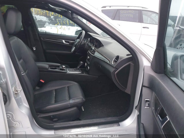 Mercedes-Benz C 300 4matic 2014 WDDGF8AB2EA907352 Image 5
