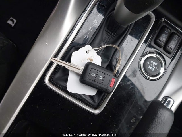 JA4ATUAA0RZ625124 Mitsubishi Eclipse Cross Es