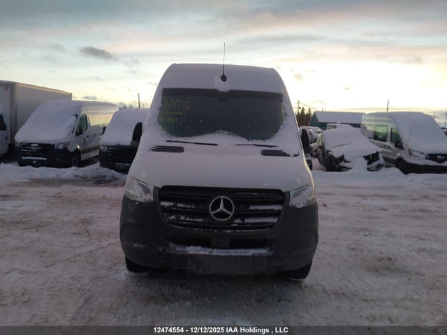 W1Y4KCHY9RP705869 Mercedes-Benz Sprinter 2500