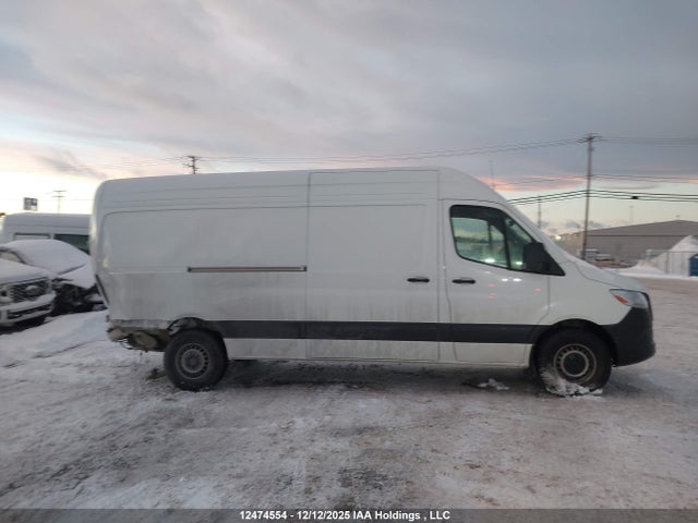 W1Y4KCHY9RP705869 Mercedes-Benz Sprinter 2500