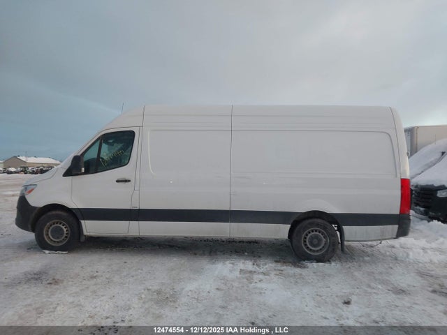 W1Y4KCHY9RP705869 Mercedes-Benz Sprinter 2500