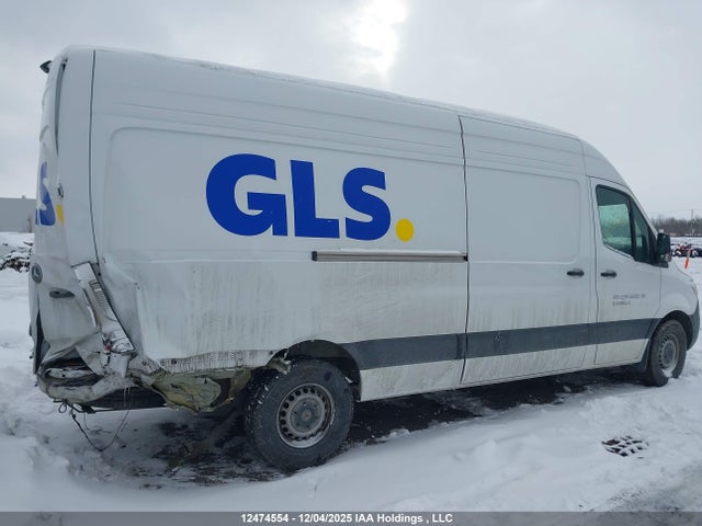 W1Y4KCHY9RP705869 Mercedes-Benz Sprinter 2500