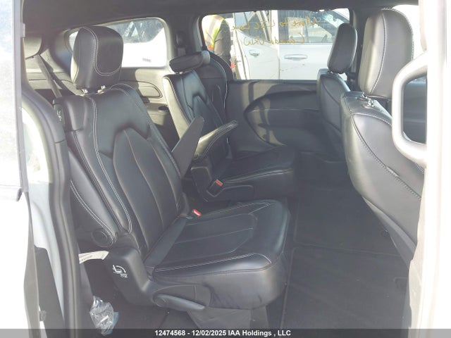 Chrysler Pacifica Touring L 2024 2C4RC1BG0RR171297 Image 8