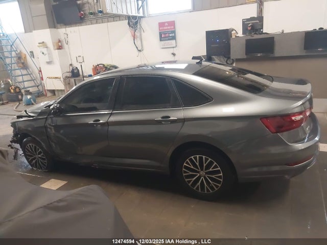 3VWN57BU6MM052362 Volkswagen Jetta S/r-line