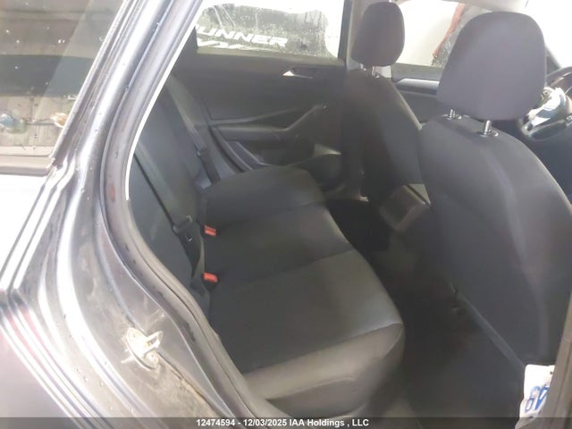 3VWN57BU6MM052362 Volkswagen Jetta S/r-line