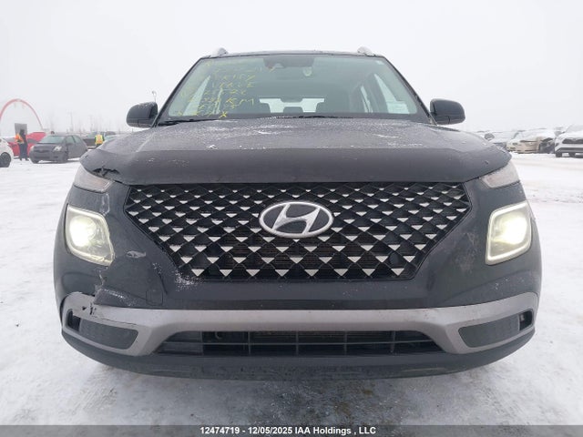 Hyundai Venue Ultimate With Black Interior 2022 KMHRC8A35NU175572 Image 13