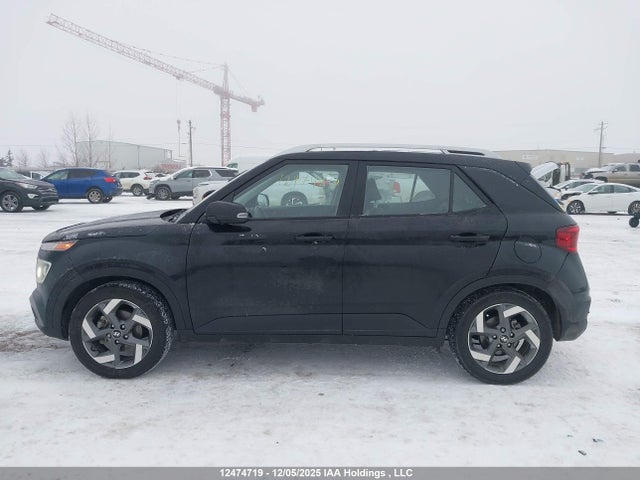 Hyundai Venue Ultimate With Black Interior 2022 KMHRC8A35NU175572 Image 15