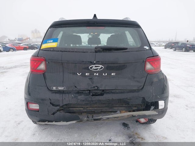 Hyundai Venue Ultimate With Black Interior 2022 KMHRC8A35NU175572 Image 17