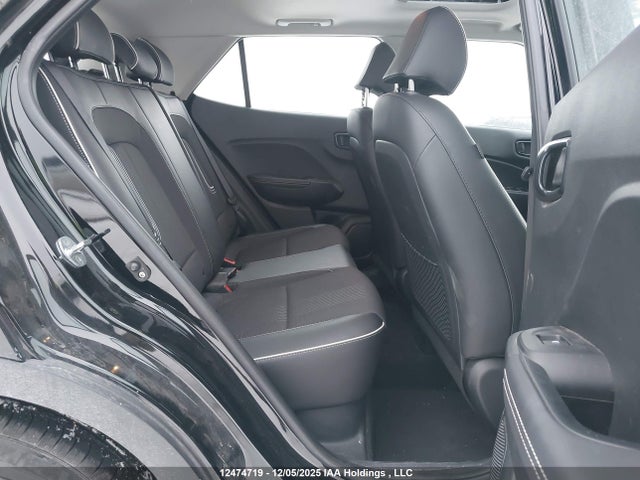 Hyundai Venue Ultimate With Black Interior 2022 KMHRC8A35NU175572 Image 8