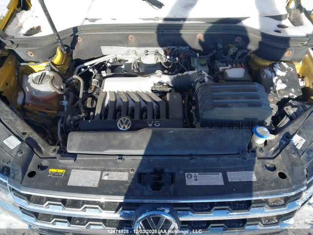 Volkswagen fsi 2018 1V2HR2CA6JC506648 Image 10